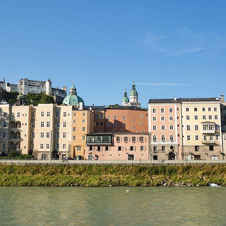 Radisson Blu Hotel Altstadt Salisburgo Esterno foto The Salzach river in Salzburg