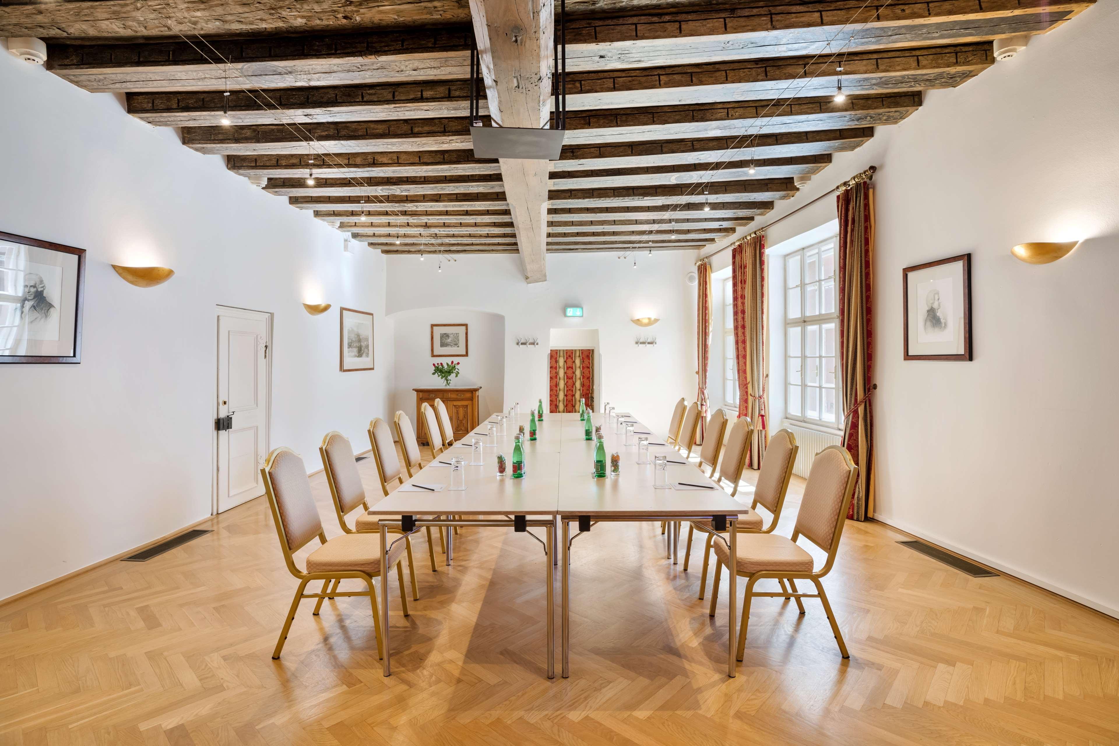 Radisson Blu Hotel Altstadt Salisburgo Esterno foto The boardroom
