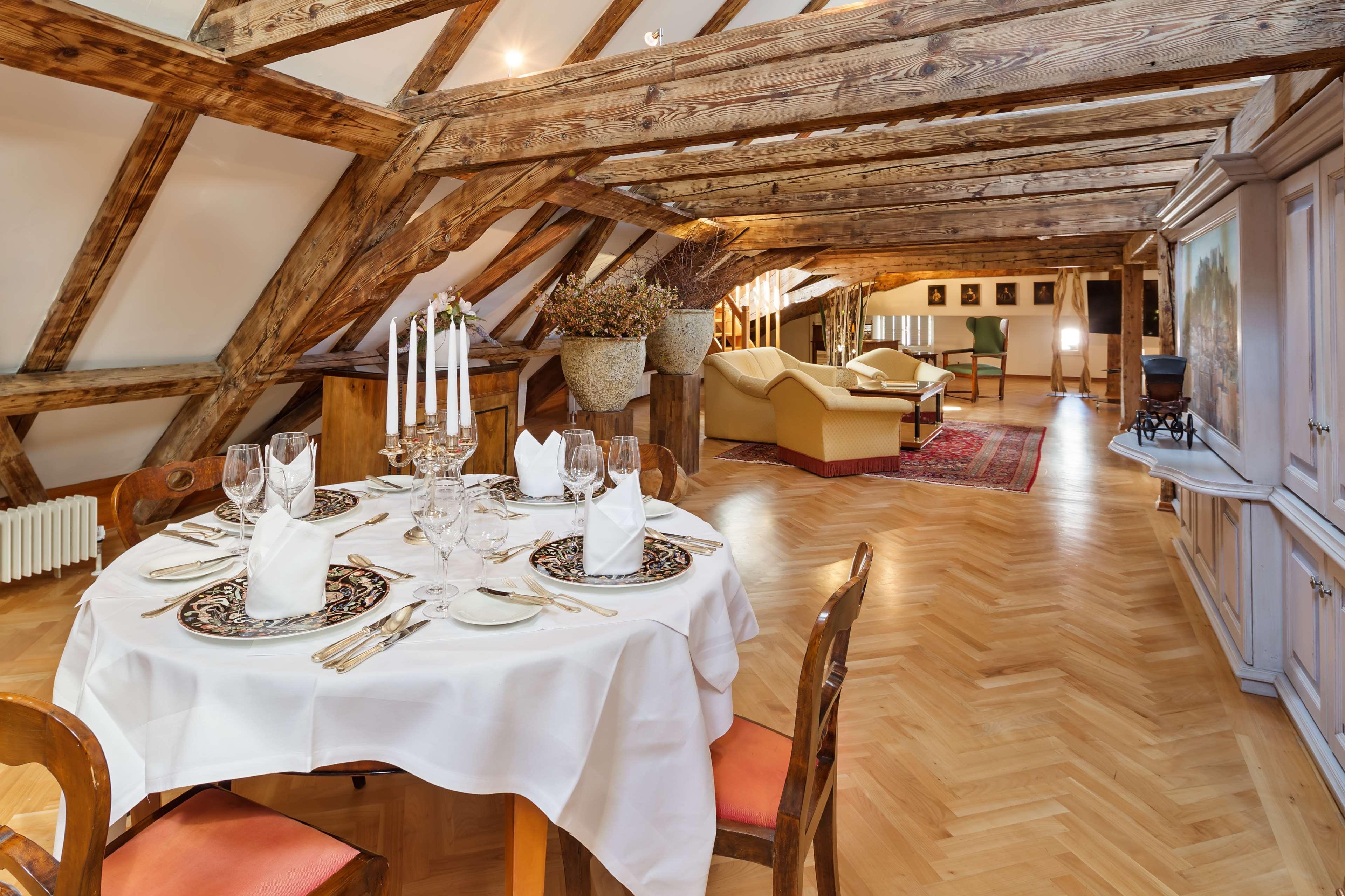 Radisson Blu Hotel Altstadt Salisburgo Esterno foto The interior of the house