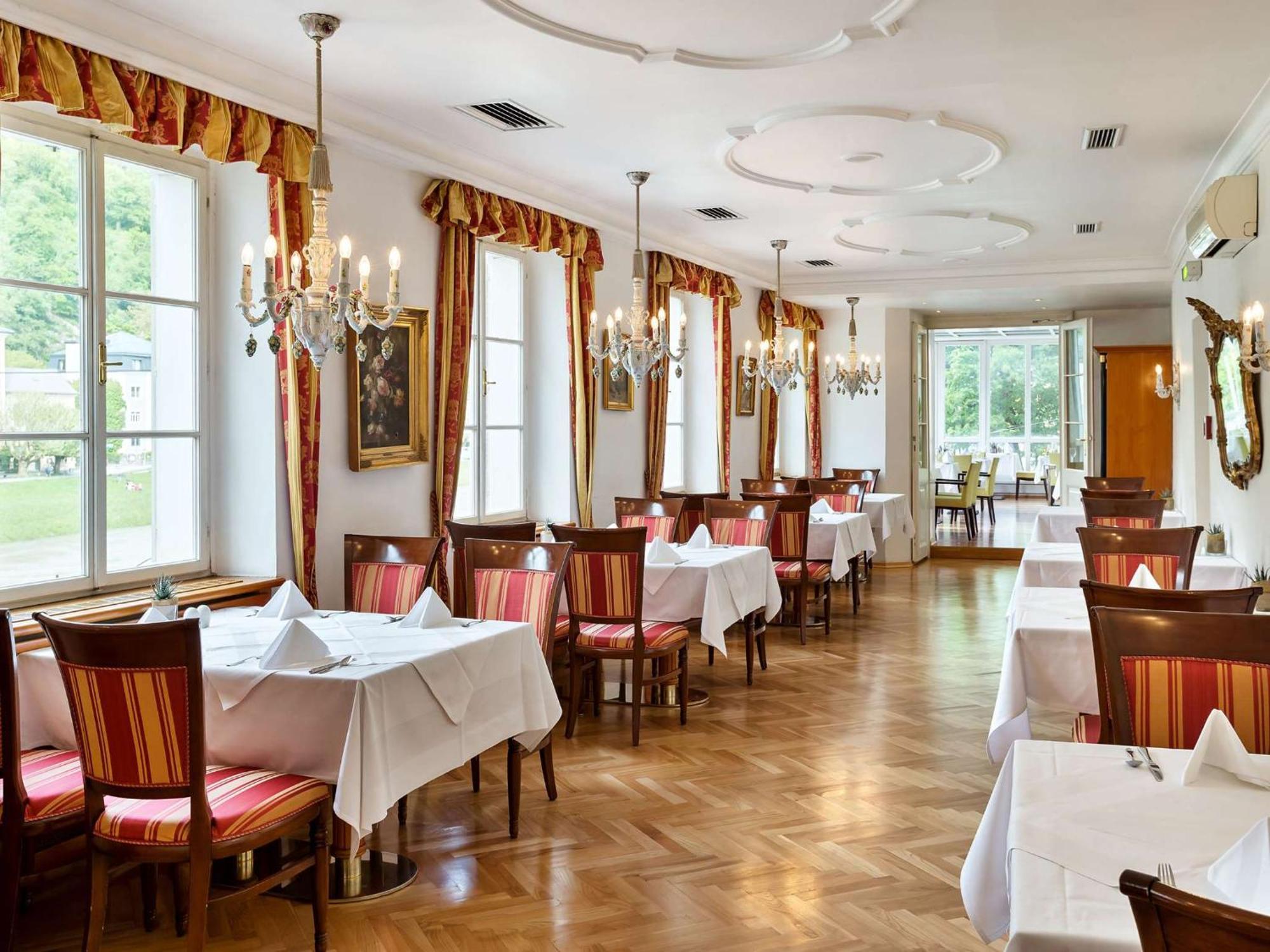 Radisson Blu Hotel Altstadt Salisburgo Esterno foto Restaurant