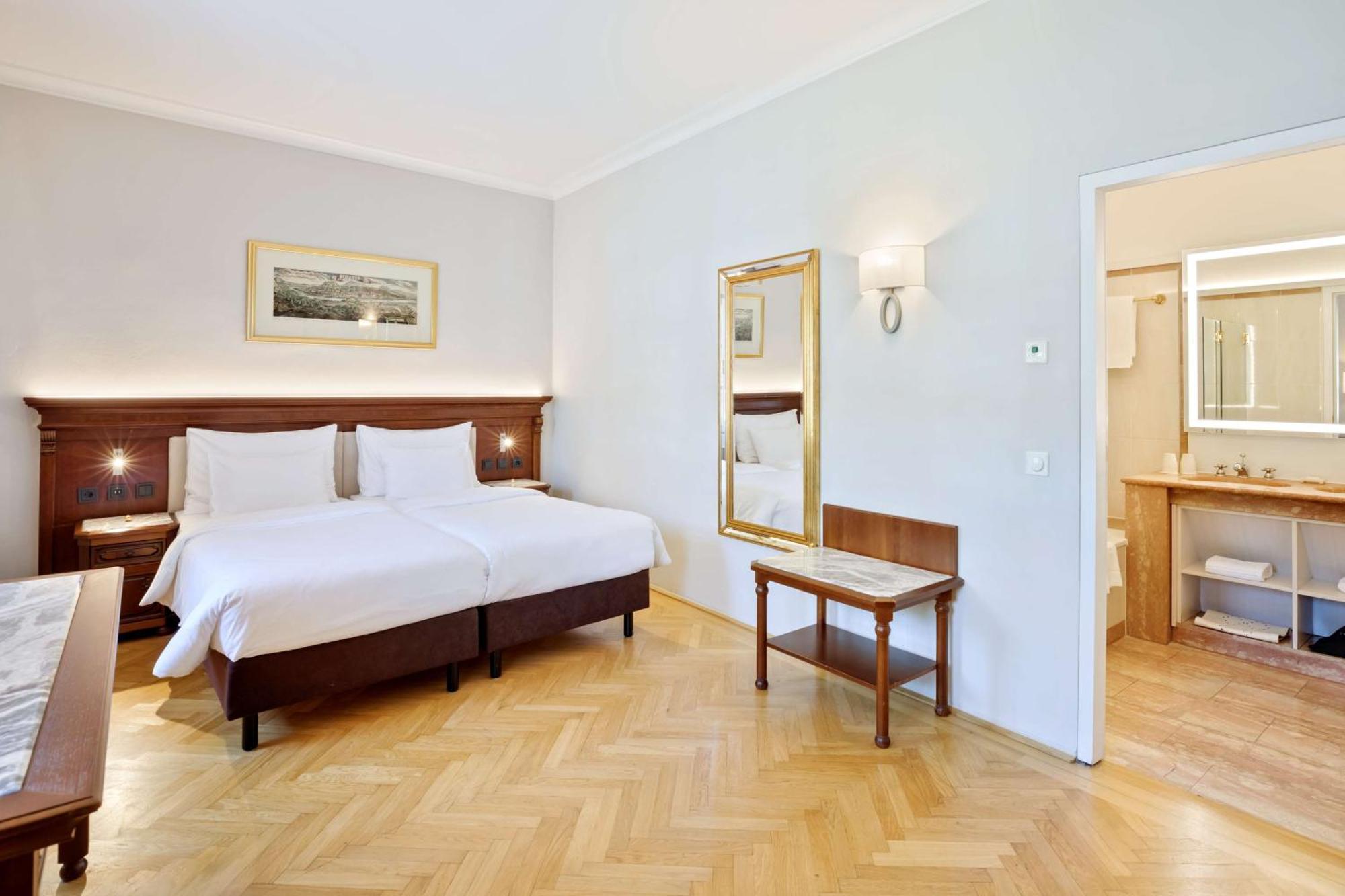 Radisson Blu Hotel Altstadt Salisburgo Esterno foto