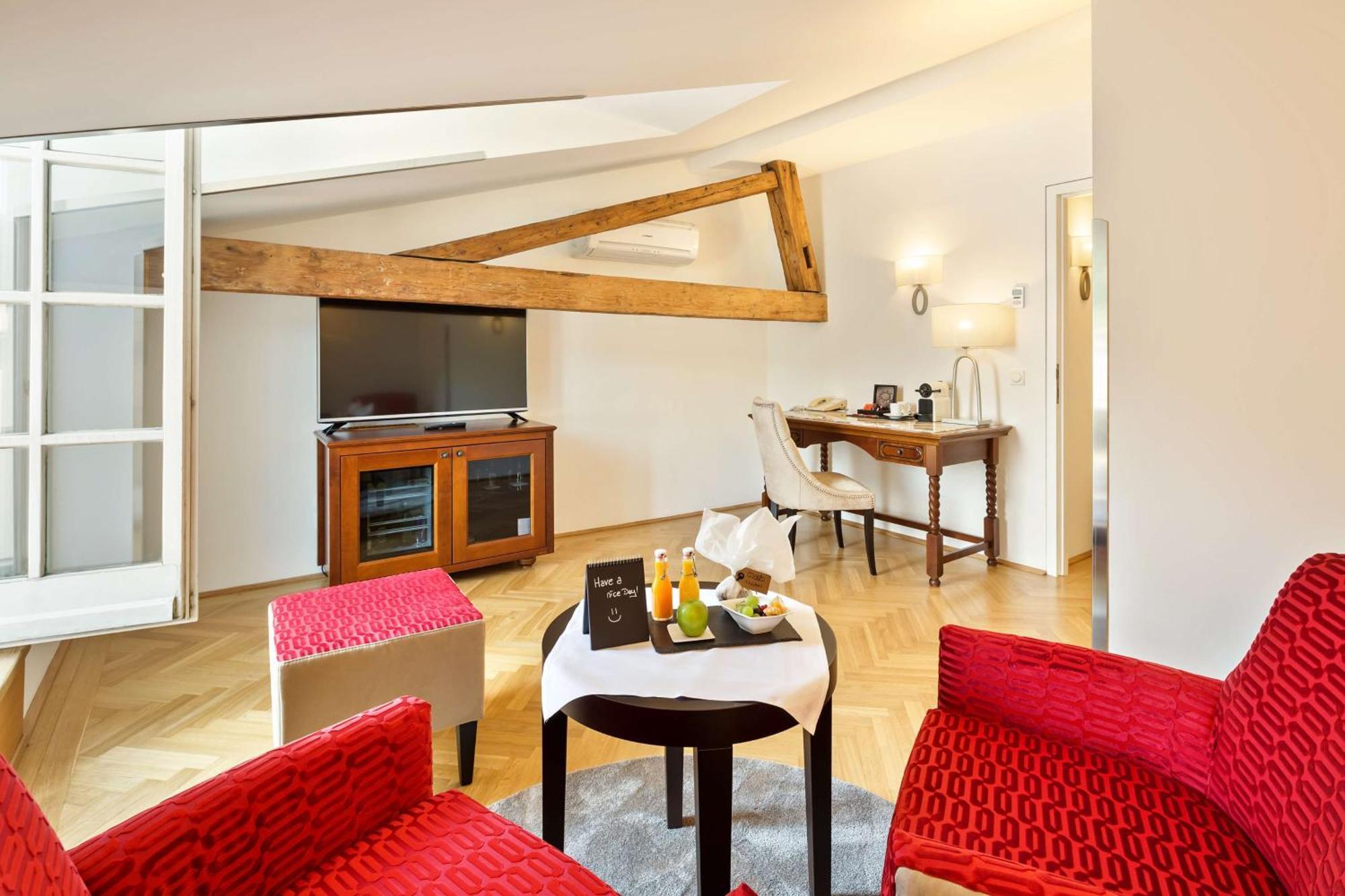 Radisson Blu Hotel Altstadt Salisburgo Esterno foto
