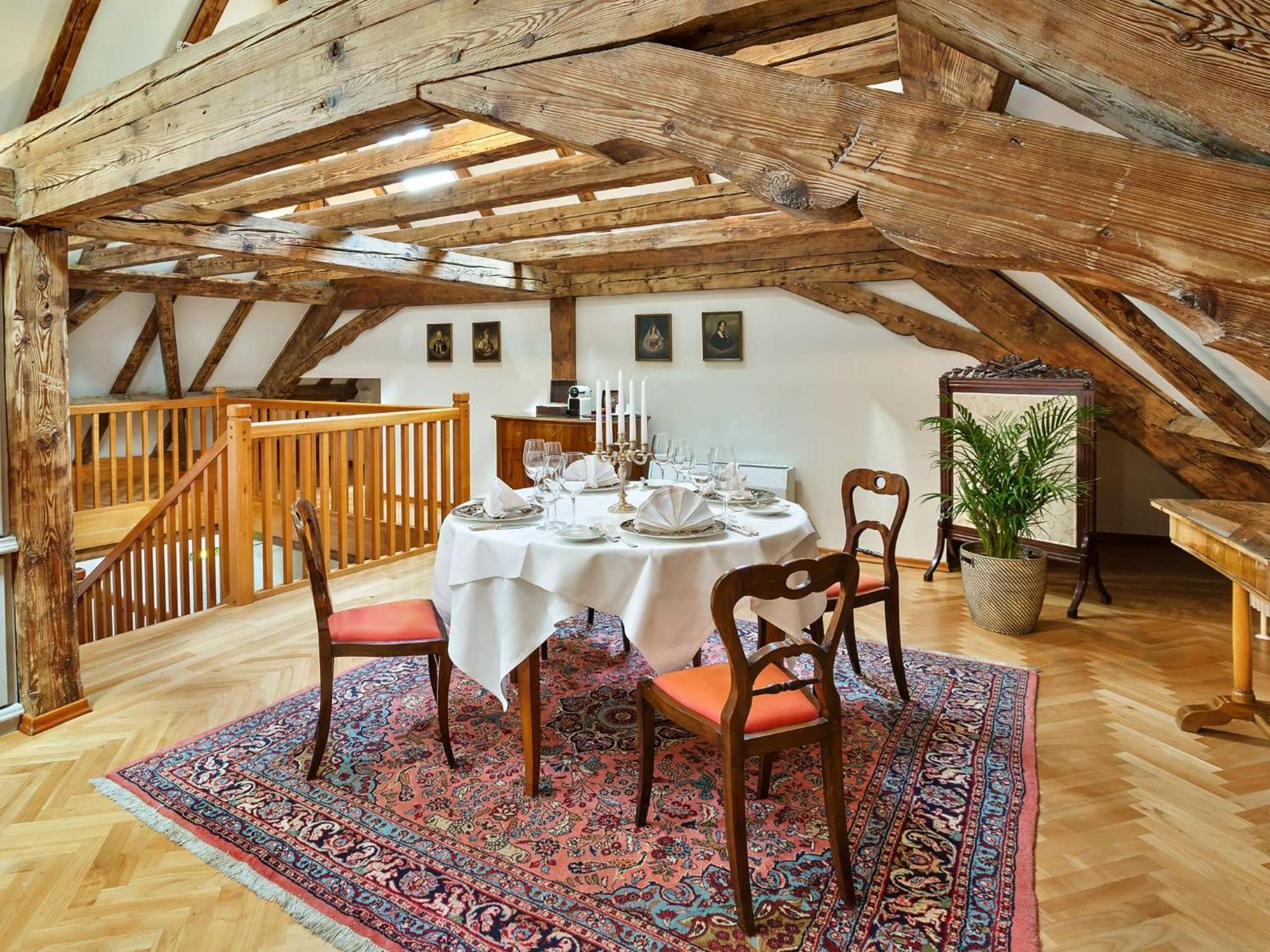 Radisson Blu Hotel Altstadt Salisburgo Esterno foto The dining room